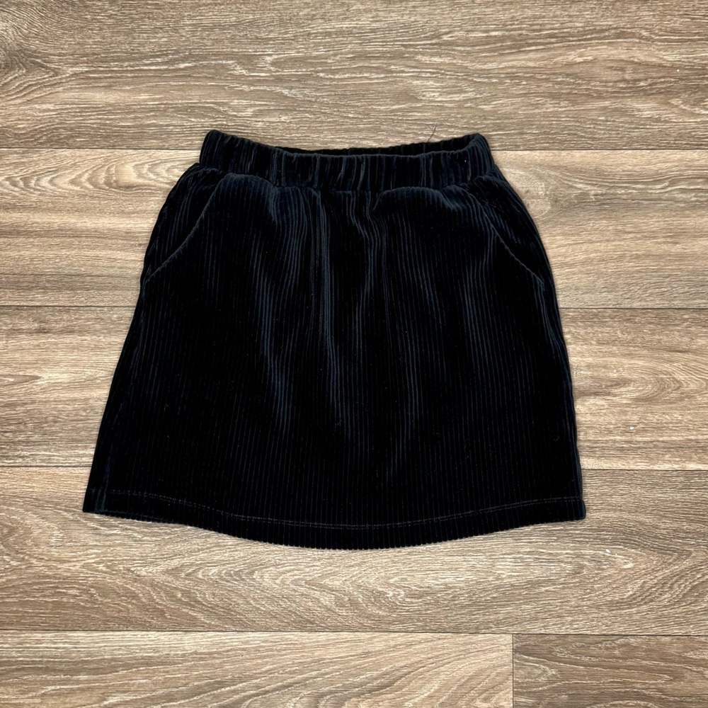 Stitch & Pine Black corduroy Mini Skirt Women’s Size Small Preowned - Picture 8 of 8